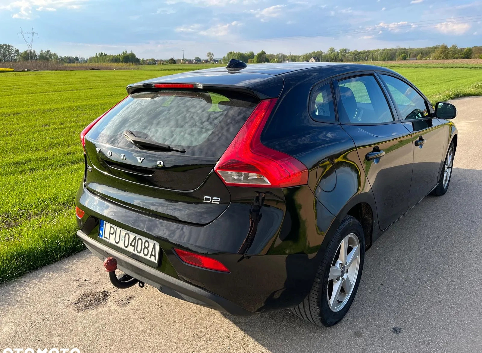 Volvo V40 cena 39900 przebieg: 223000, rok produkcji 2015 z Lublin małe 191